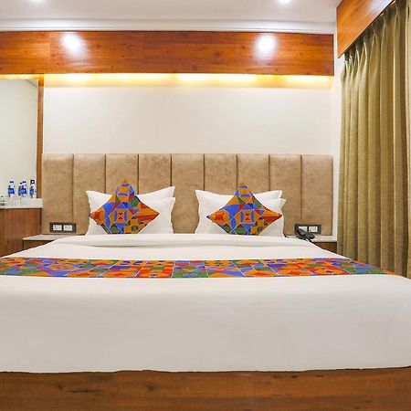 Fabhotel Golf Inn Golf Course Road Gurgaon Exterior photo