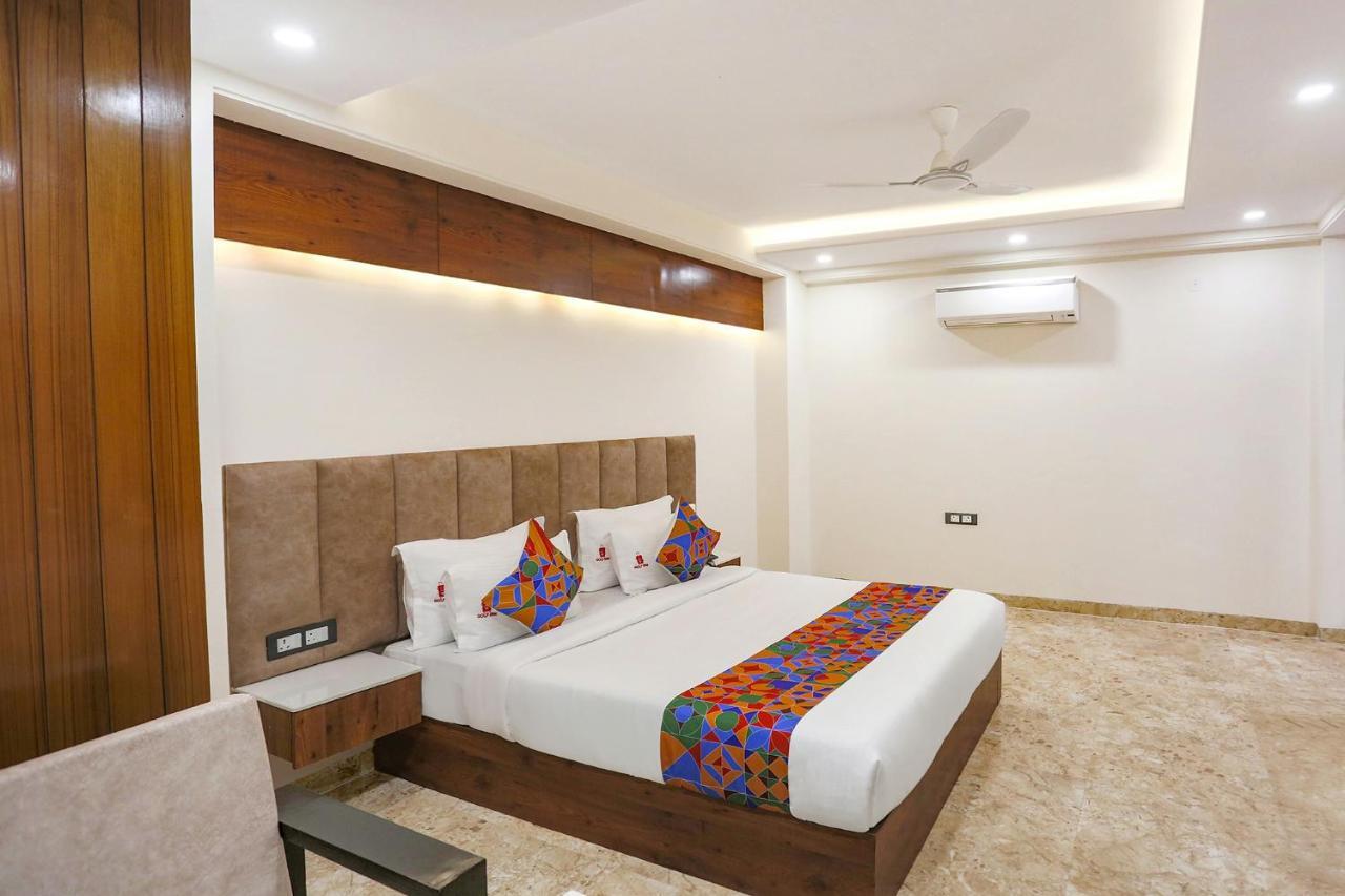 Fabhotel Golf Inn Golf Course Road Gurgaon Exterior photo